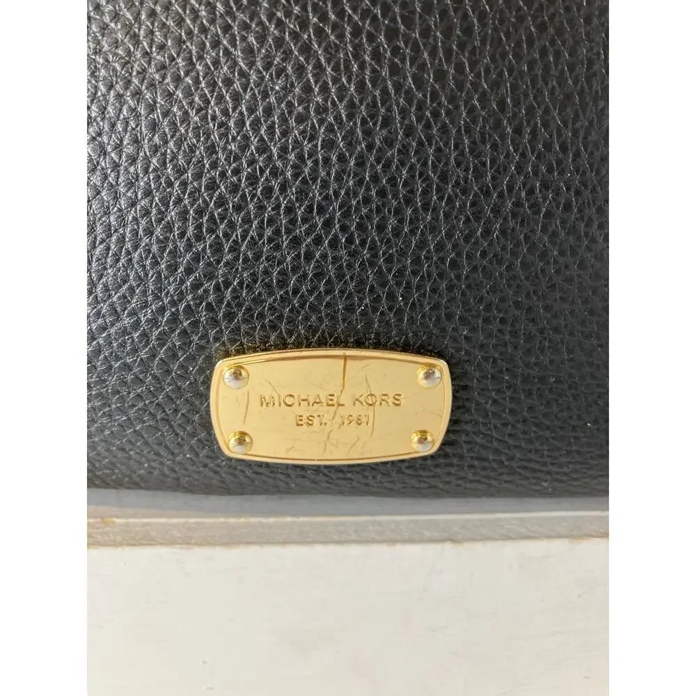 MICHAEL KORS, LARGE BLACK PEBBLED LEATHER HANDBAG